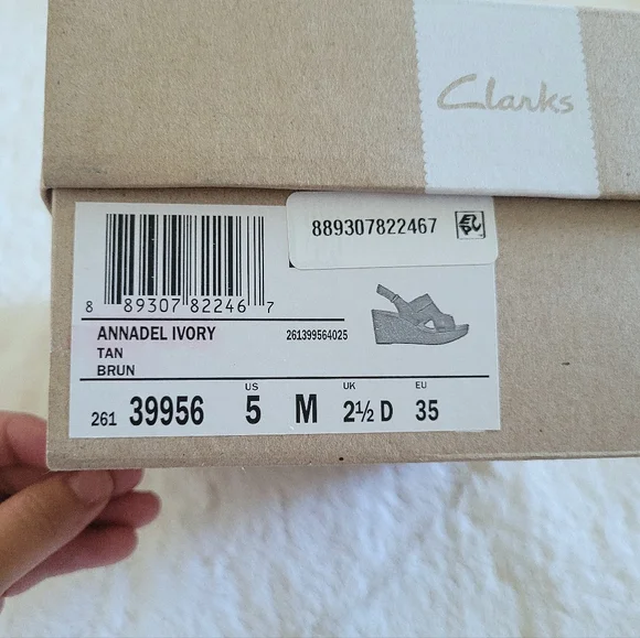✨️HP✨️ Clarks Annadel Ivory TAN Sandals - NIB - Picture 7 of 15